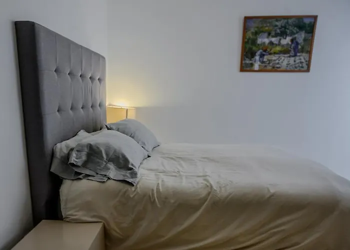 Condesa Amsterdam C Stylish 1 Bedroom, 1 Bathroom Gem On Amsterdam Avenue Сasa de vacaciones
